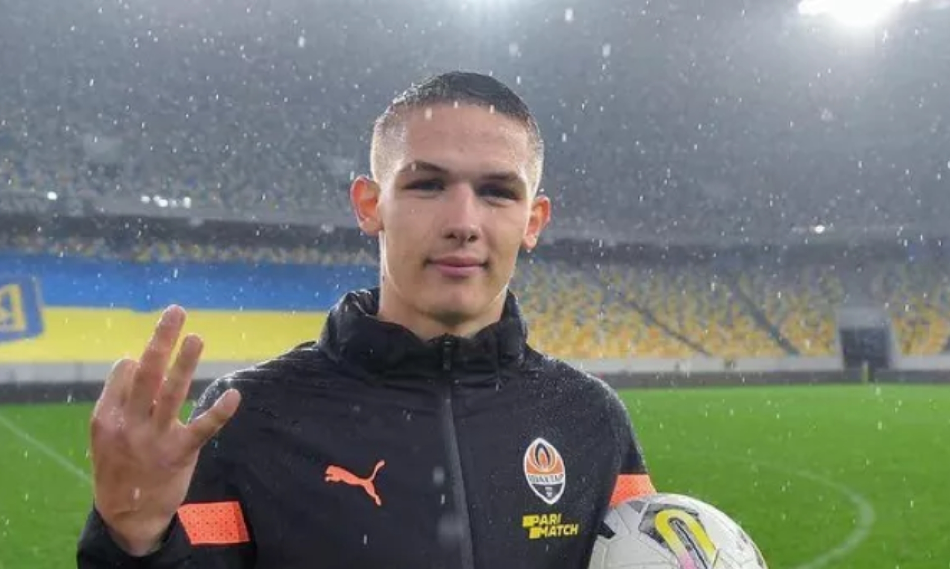 Футболист сборной Украины Сикан избил россиянина на сборе в Турции