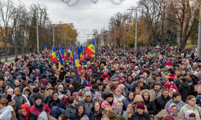 Протестующие в Кишинёве завершили митинг и выдвинули ультиматум властям