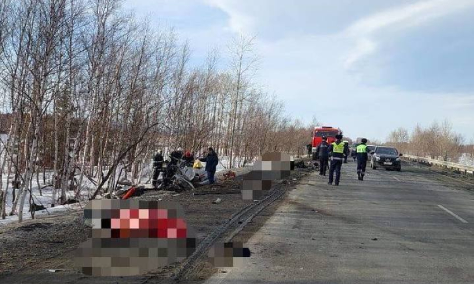 На Сахалине в ДТП с участием большегруза и легкового автомобиля погибли четыре человека