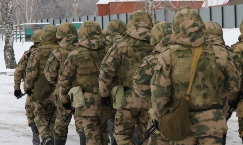 В Госдуму внесен законопроект о запрете расторжения срочны трудовых договоров с участниками СВО