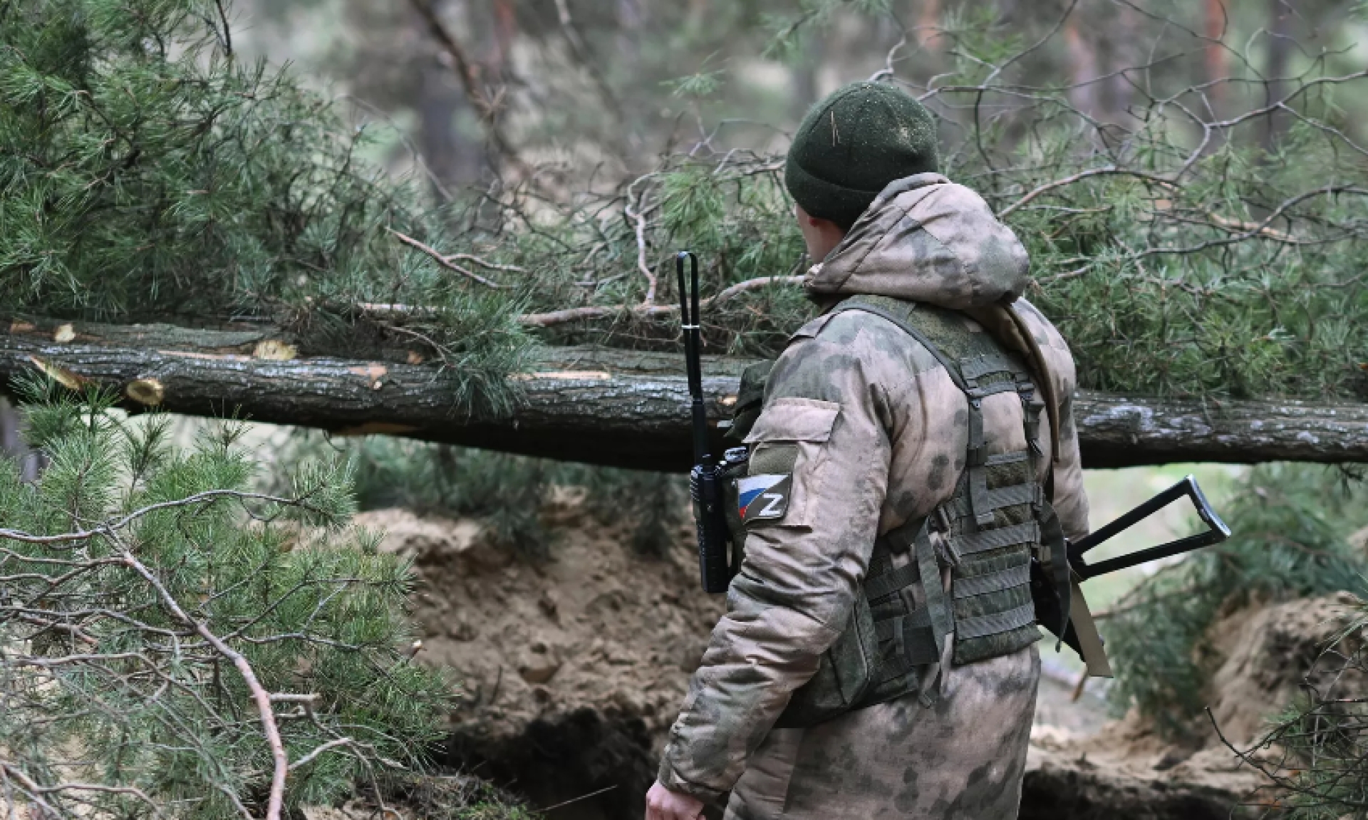 Повар, работавший в мишленовском ресторане, кормит солдат на позициях в Херсонской области