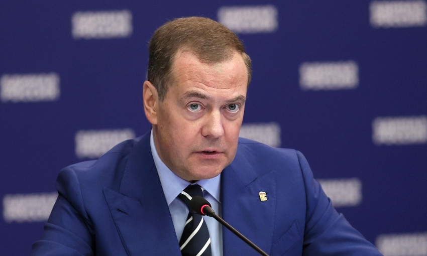 Дмитрий Медведев призвал не брать украинских диверсантов в плен, уничтожать "как крыс"