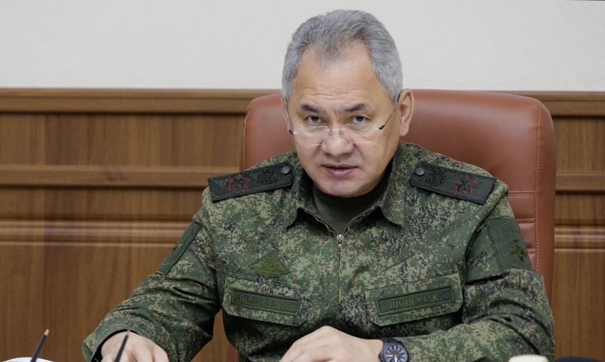 Шойгу заявил, что МО продолжит оперативно и предельно жестко реагировать на теракты Киева