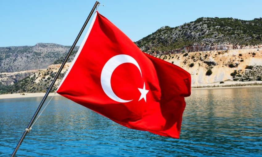 Турция повысит плату за проход через Босфор и Дарданеллы на 8,3%