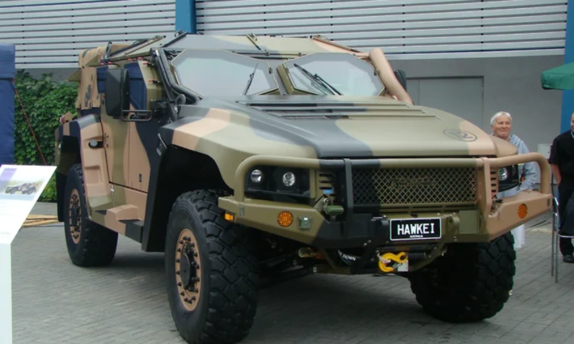 Австралия готовится поставить Киеву бронемашины Hawkei в новом пакете помощи