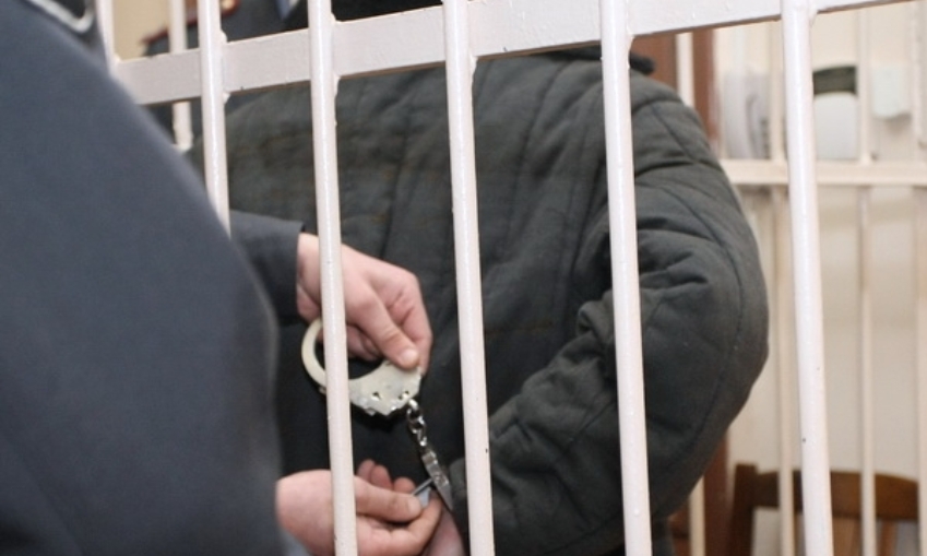 Экс-начальника отдела судебных приставов в Магнитогорске осудили на 6,5 года за взятки