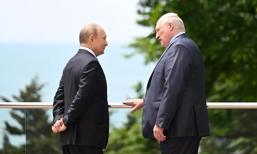 Президенты Путин и Лукашенко начали встречу в неформальной обстановке в Сочи
