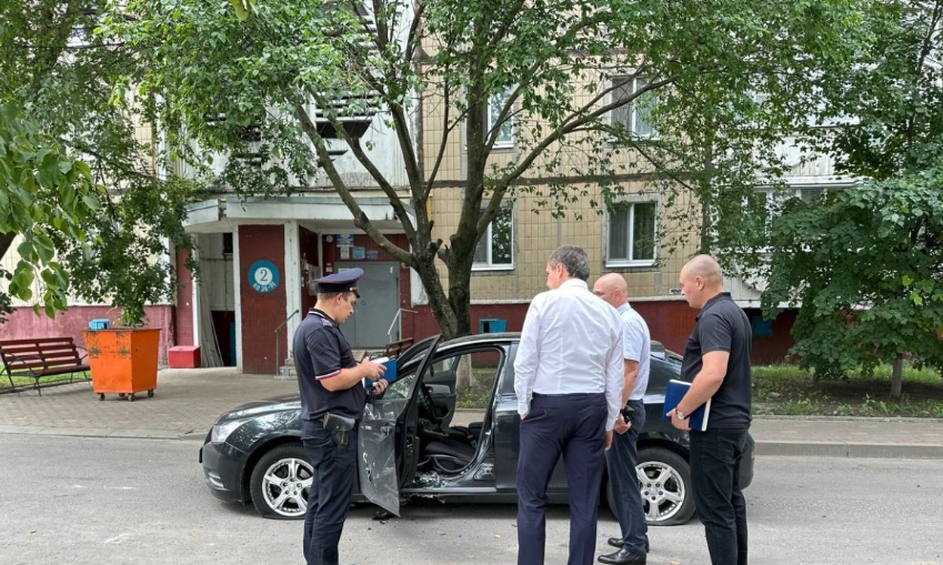 Губернатор Гладков: В Белгороде произошел взрыв в машине, трое пострадали