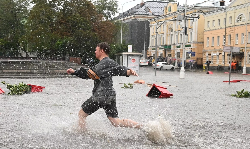 В зданиях Совета Федерации и Госдумы нашли подтеки воды после мощного ливня