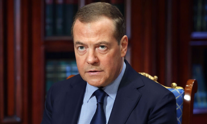 Медведев призвал выбирать нестандартные цели для российских ударов по Украине