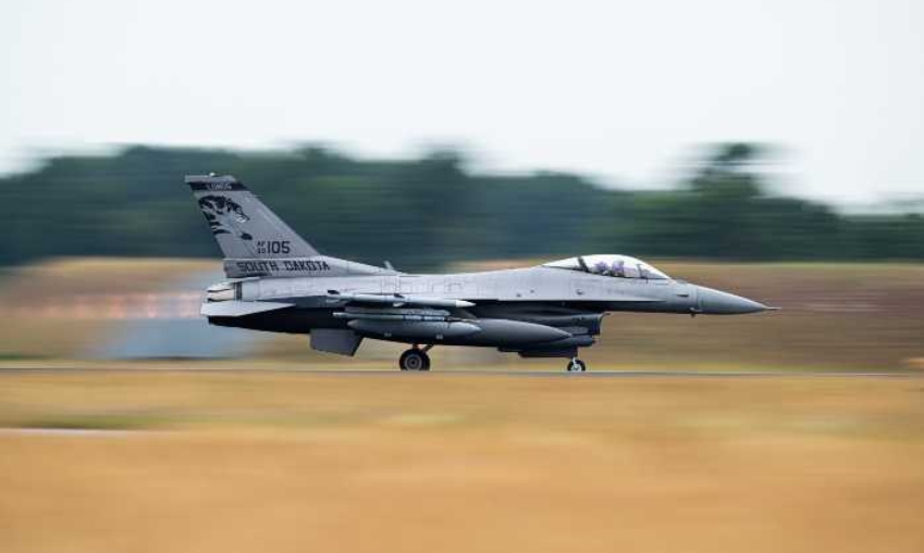 США и их партнеры не смогли согласовать план обучения украинских пилотов на F-16