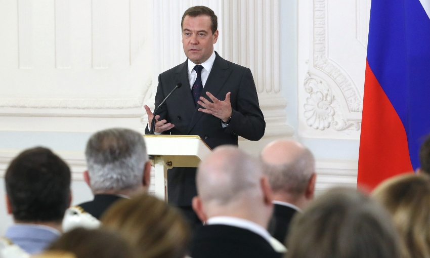 Дмитрий Медведев назвал отказ Украины от переговоров выгодным для РФ