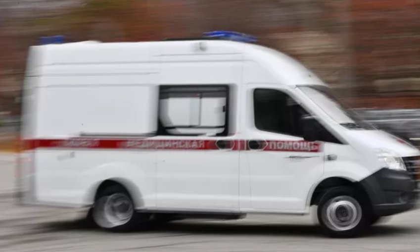 В ДТП с двумя легковушками в Свердловской области пострадали восемь человек