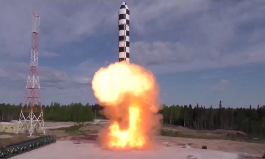 Борисов: стратегический ракетный комплекс "Сармат" поставили на боевое дежурство