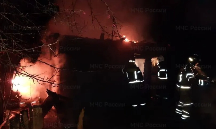 Три человека погибли при пожаре в Иркутской области