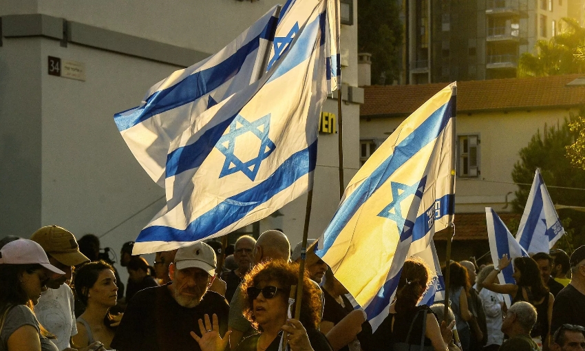 Израиль пригрозил ударом по Ирану, если "Хезболла" откроет "второй фронт"
