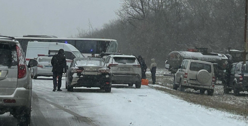 В Курской области в результате ДТП с грузовиком и автобусом пострадали шесть человек