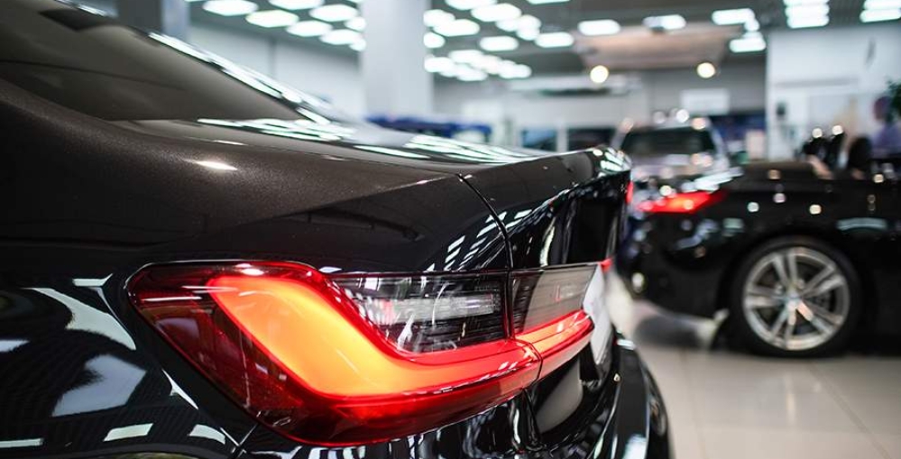 Орешкин: через 10 лет Mercedes и BMW могут уйти в историю