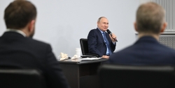 Владимир Путин призвал заняться проработкой вопроса льготного кредитования многодетных семей