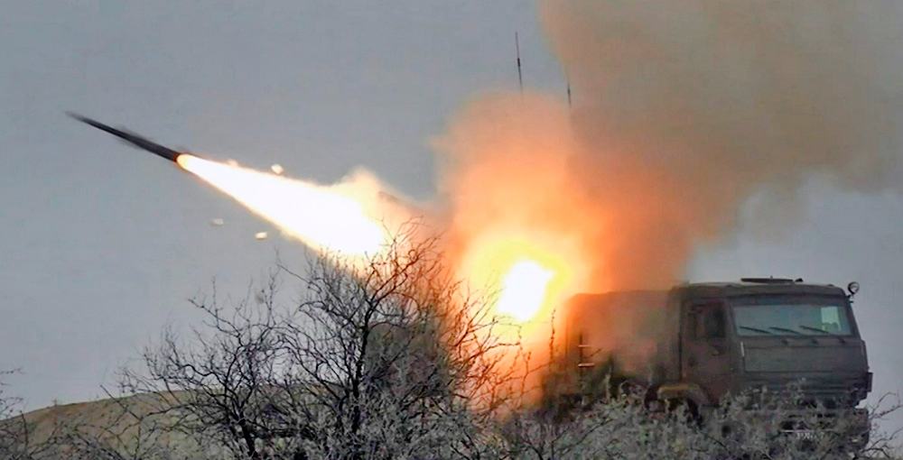 В Минобороны РФ заявили об уничтожении трех ракет над Курской областью 