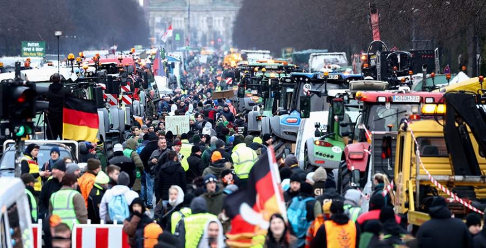Крупнейшая забастовка фермеров проходит в Берлине