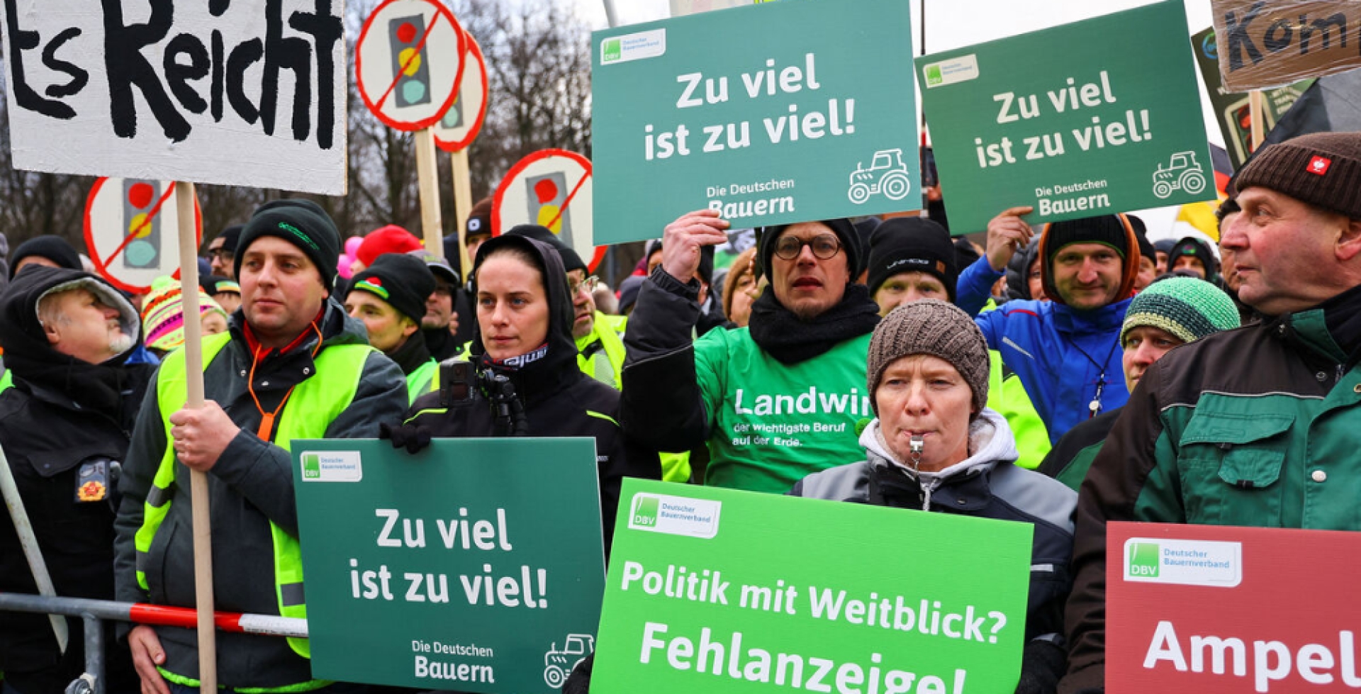 Митингующие фермеры в Берлине освистали министра финансов
