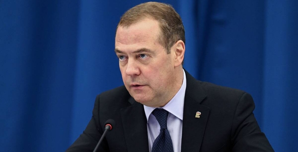 Медведев считает, что Украина смертельно опасна для своих же граждан 
