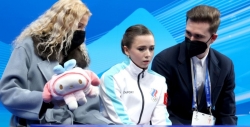ISU лишил российских фигуристов золота командного турнира на Олимпиаде 2022 года