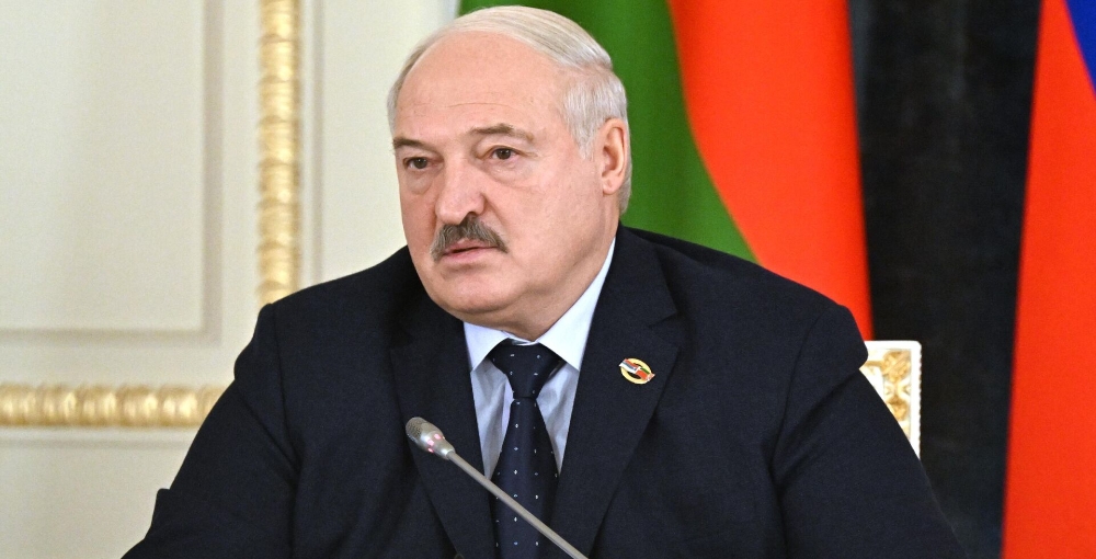 Лукашенко заявил, что свергнуть власть в Белоруссии будет сложно