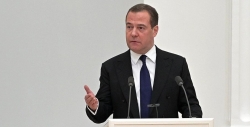 Медведев потребовал оптимизировать расходы на вооружение для СВО