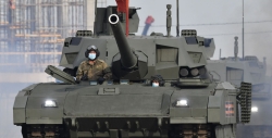 Танки Т-14 "Армата" стоят на вооружении армии России