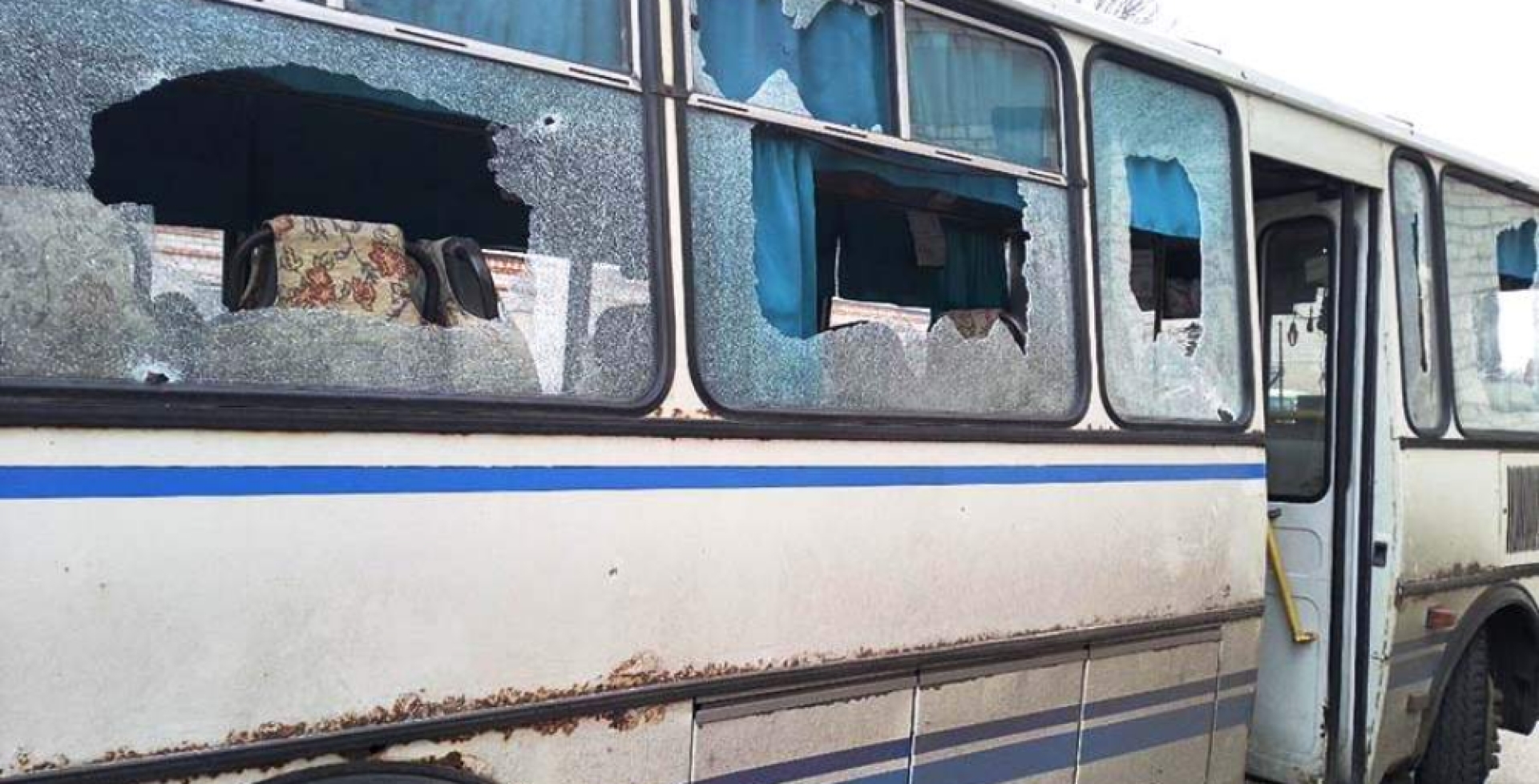 Боевики киевского режима обстреляли автобус с мирными жителями в Херсонской области