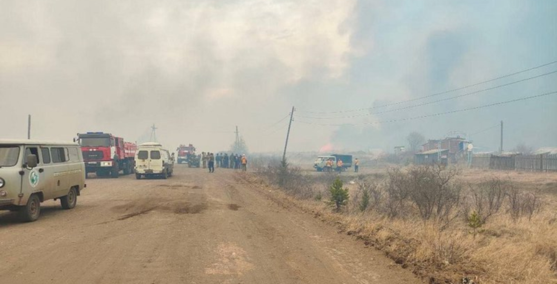В Иркутской области в Братском районе горят около 80 дачных домов