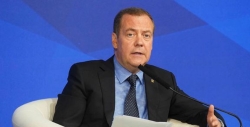 Медведев рассказал о наборе контрактников с начала 2024 года