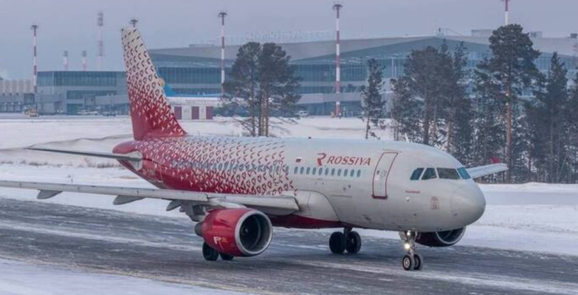 Самолет Санкт-Петербург - Красноярск ушел на запасной аэродром в Хакасию