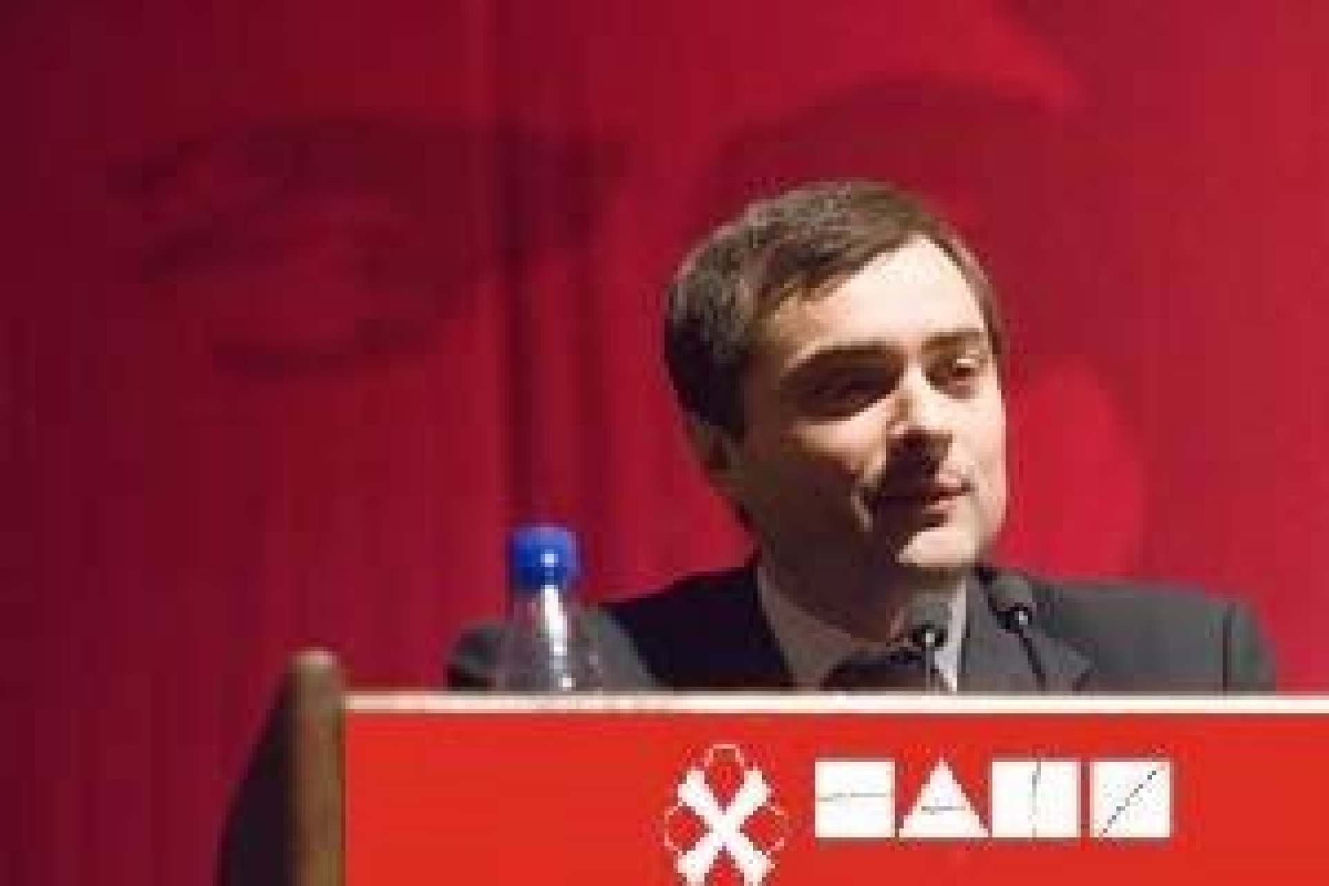 Сурков против Грызлова: кто  победит?