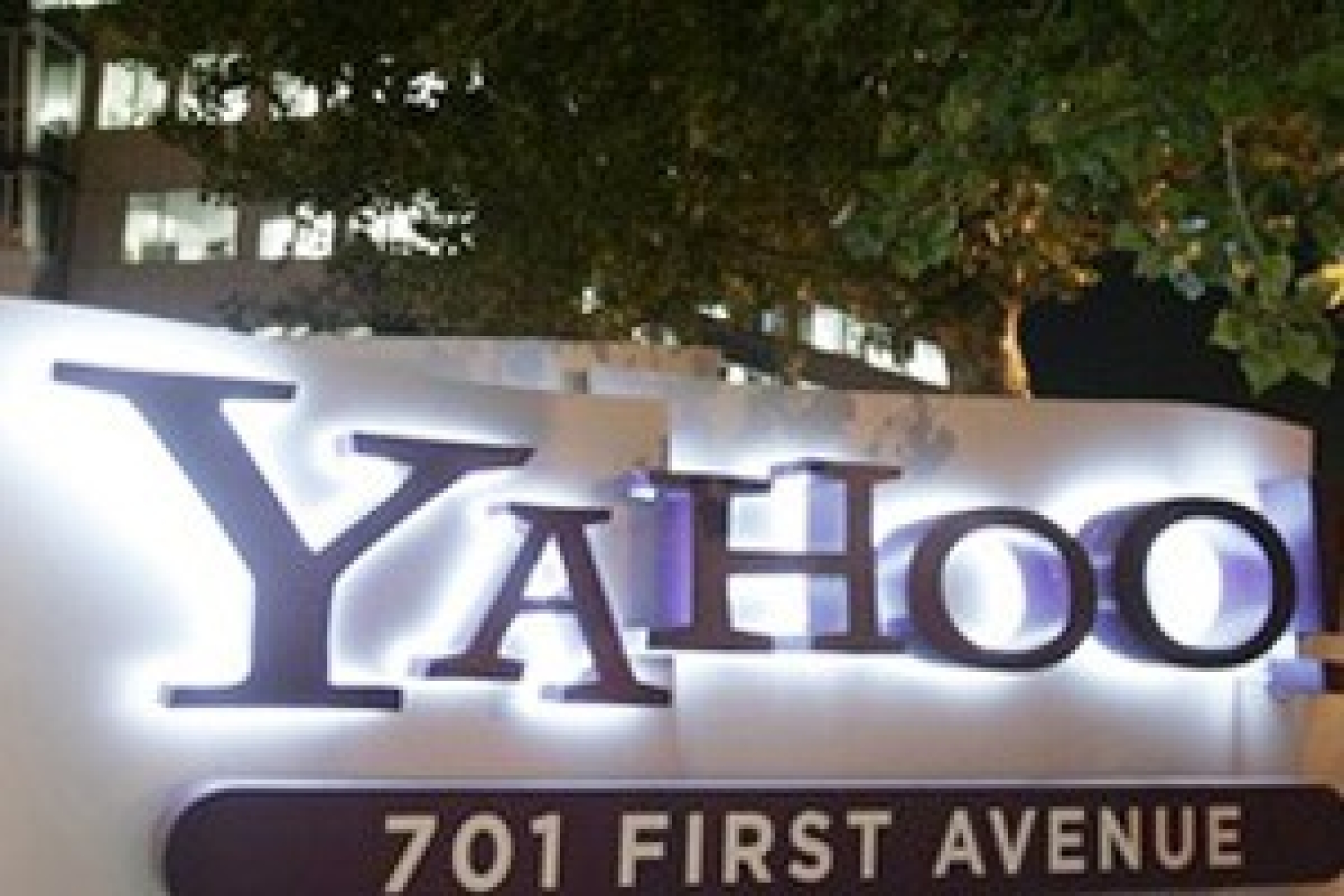 Yahoo остался без гендиректора