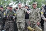 Украина осталась без военного положения